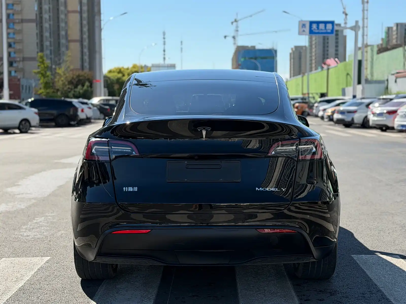 Фото 13 - Tesla Model Y