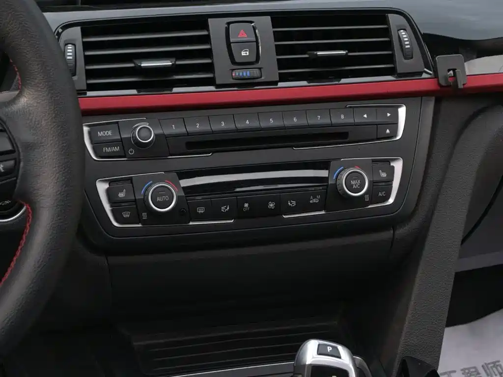 BMW 3 Series GT 2016 320i Design Package фото 23