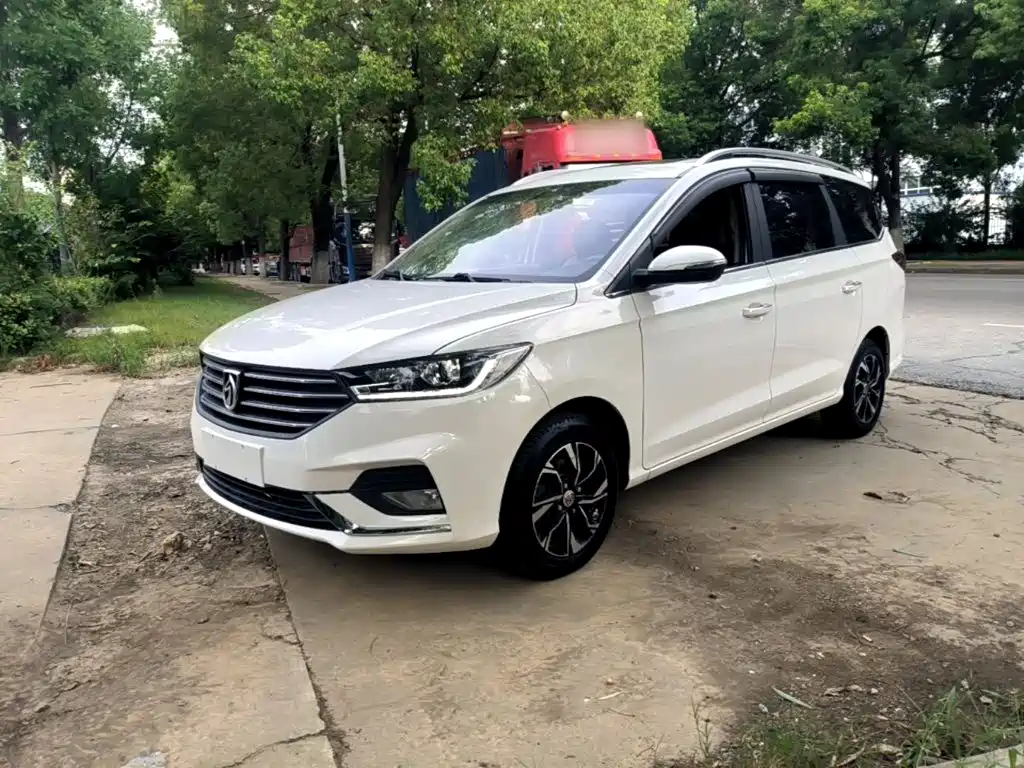 Baojun 360 2019 2018 1.5L Manual Luxury Model China V