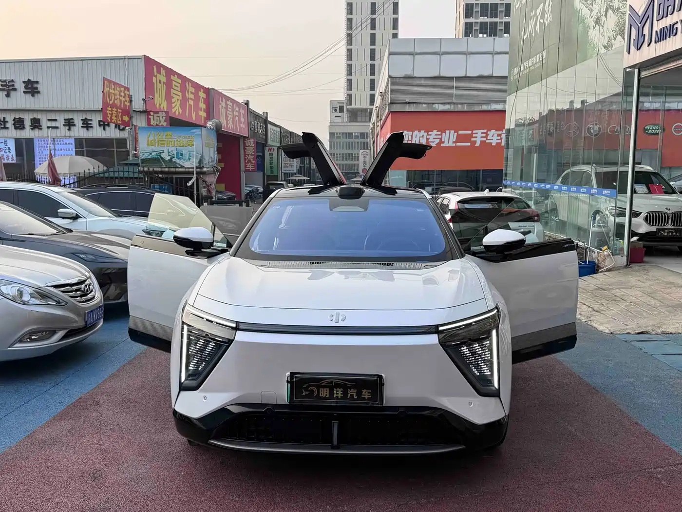 HiPhi GAO HE HIPHI Y