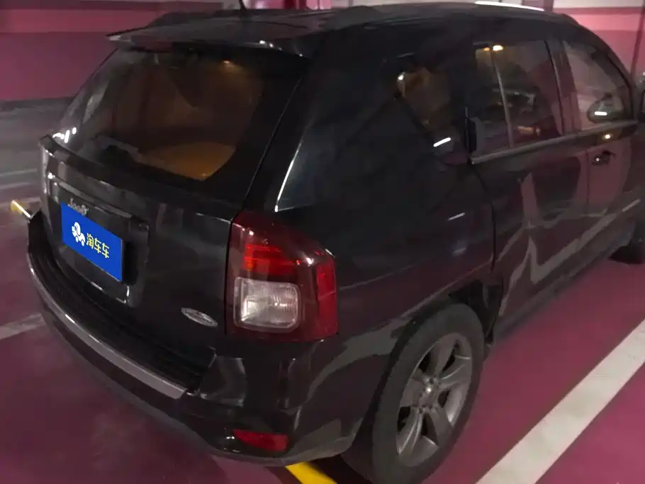 Jeep Compass (Import) 2014 2014 2.4L 4WD Serpentine Collector's Edition