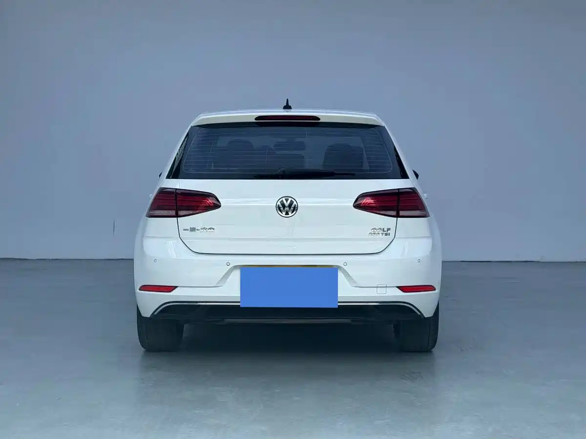 Volkswagen Golf 2020 Beloved Edition 280TSI DSG Comfort фото 5