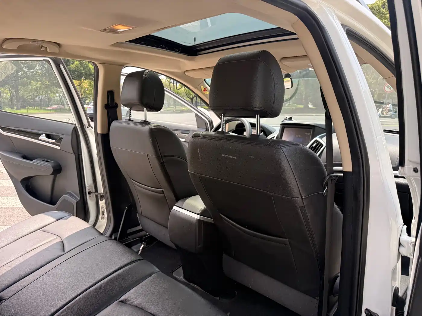 Dongfeng Aeolus Dongfeng Fengshen AX7 2015 2015 2.0L Manual Zhiyi Edition