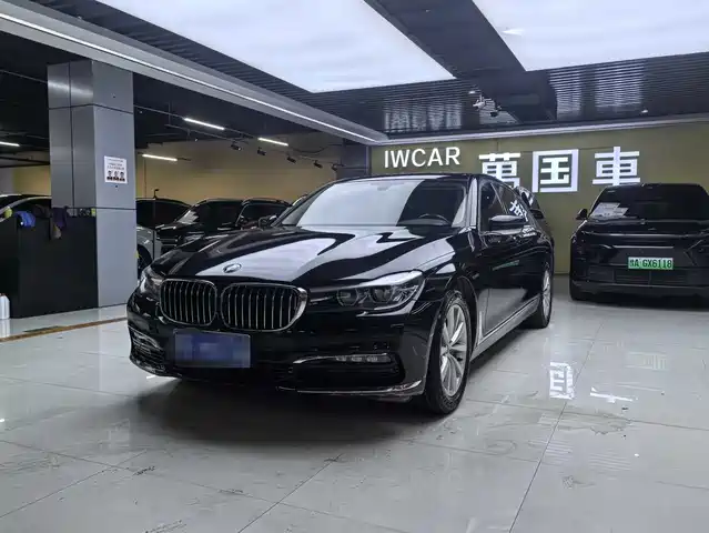 BMW 7 SERIES