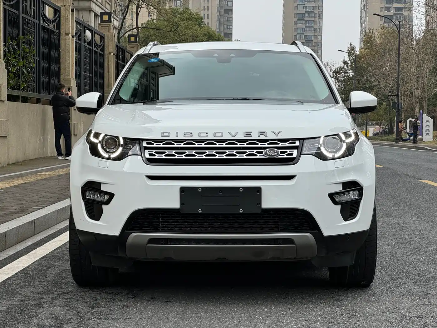 Land Rover Discovery Sport 2017 2.0T HSE фото 9