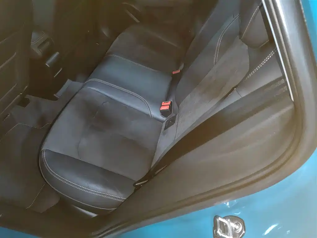 AUDI Q2L E-TRON