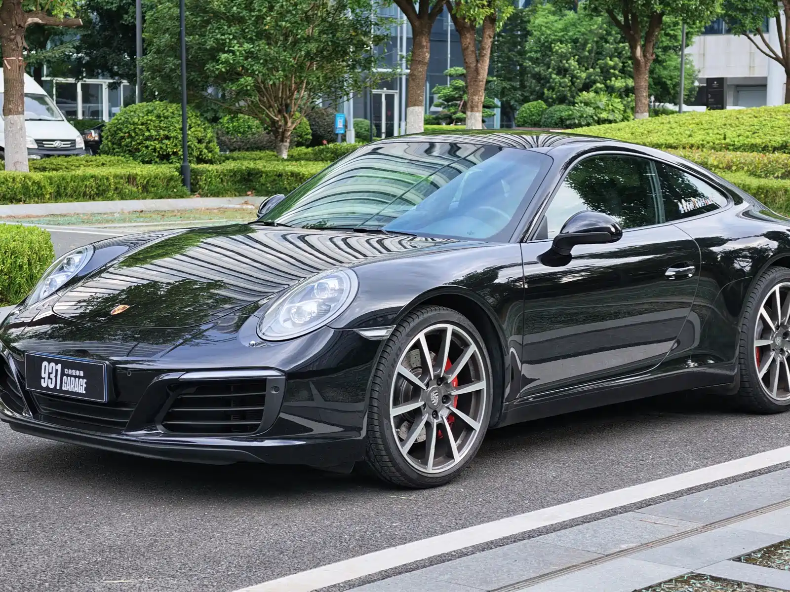 Фото 1 - Porsche 911