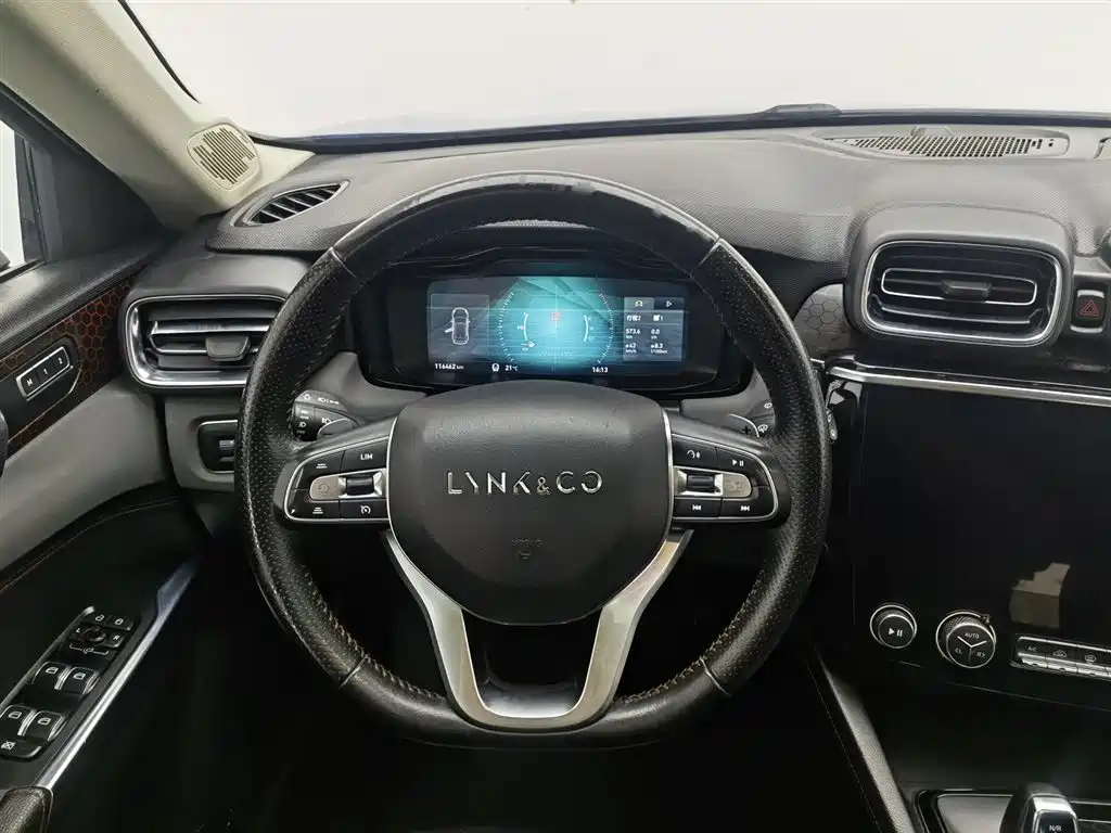 Lynk & Co 02 2019 1.5T DCT FWD Jin Pro Version China VI фото 11