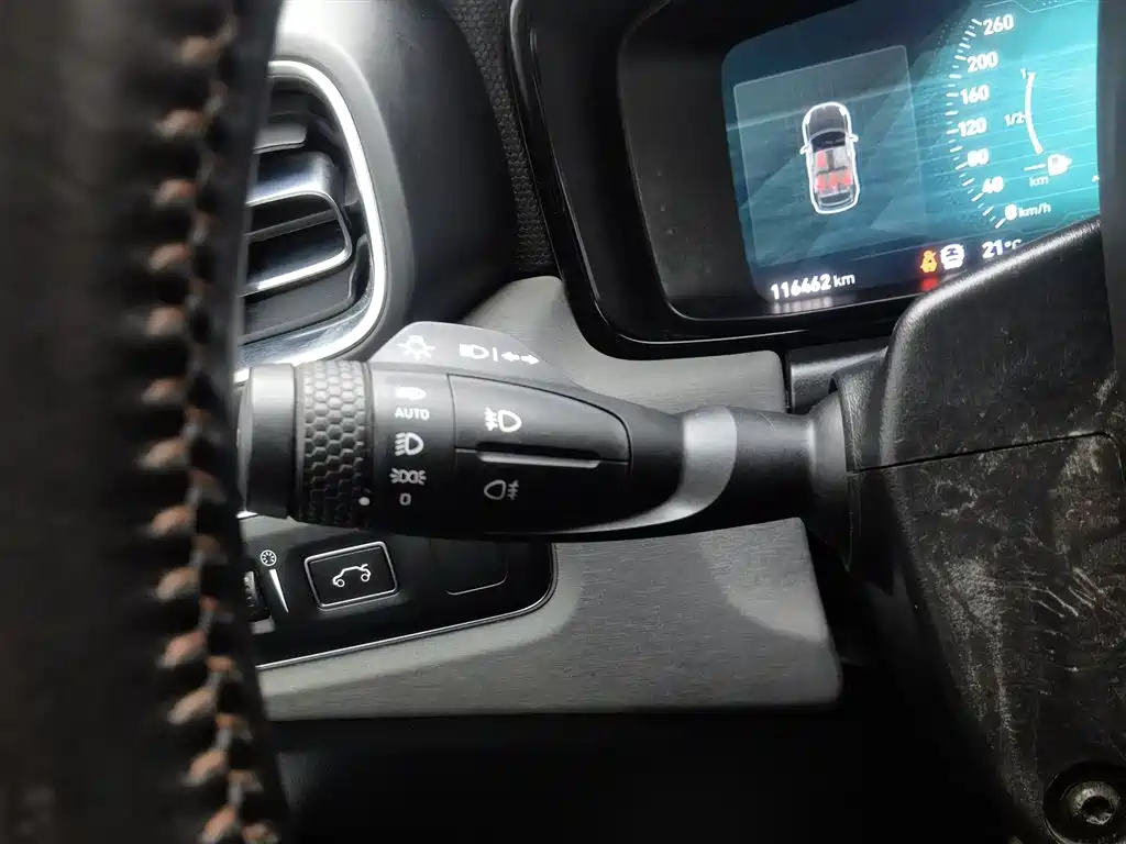 Lynk & Co 02 2019 1.5T DCT FWD Jin Pro Version China VI фото 21