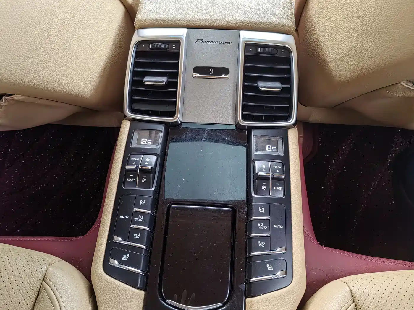 Porsche Panamera 2014 Panamera 4 3.0T фото 19