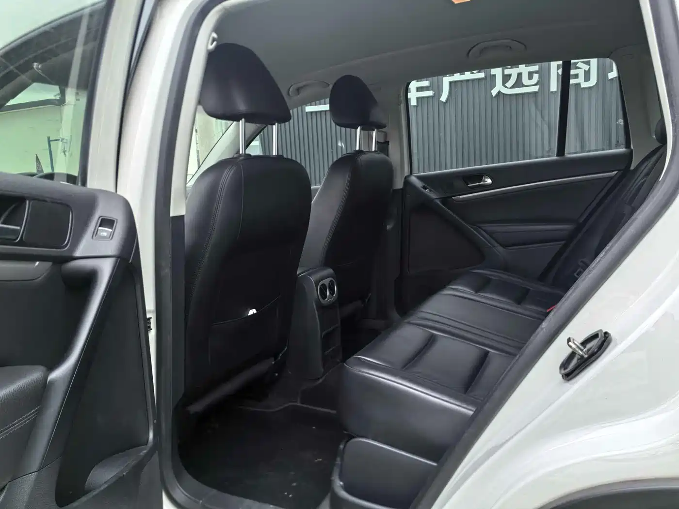Volkswagen Tiguan 2015 1.8TSI Automatic 4WD Comfortline фото 6