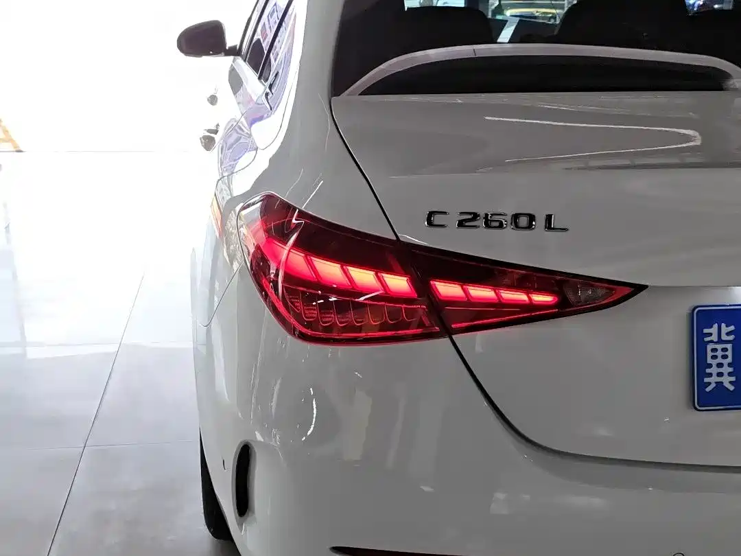 Mercedes-Benz C-Class 2025 Facelift C 260 L 4MATIC Sport Edition фото 6