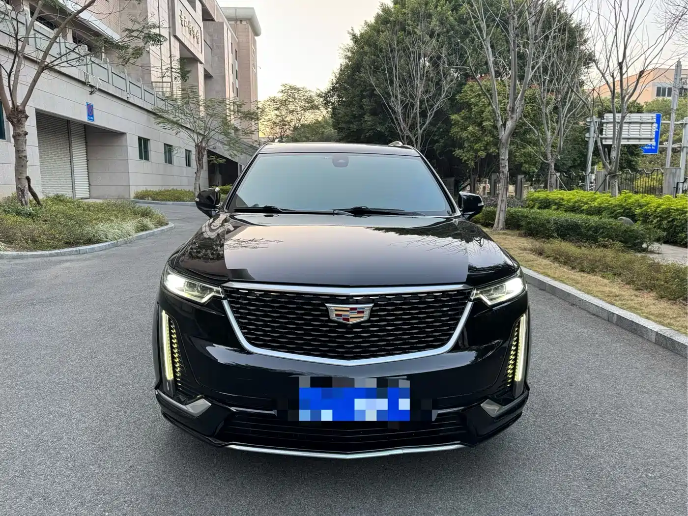 CADILLAC XT6