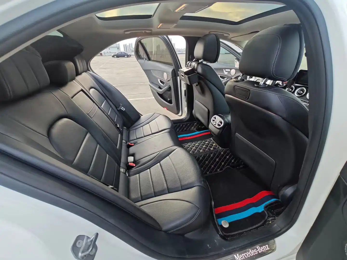 Фото 9 - Mercedes-Benz C-Class