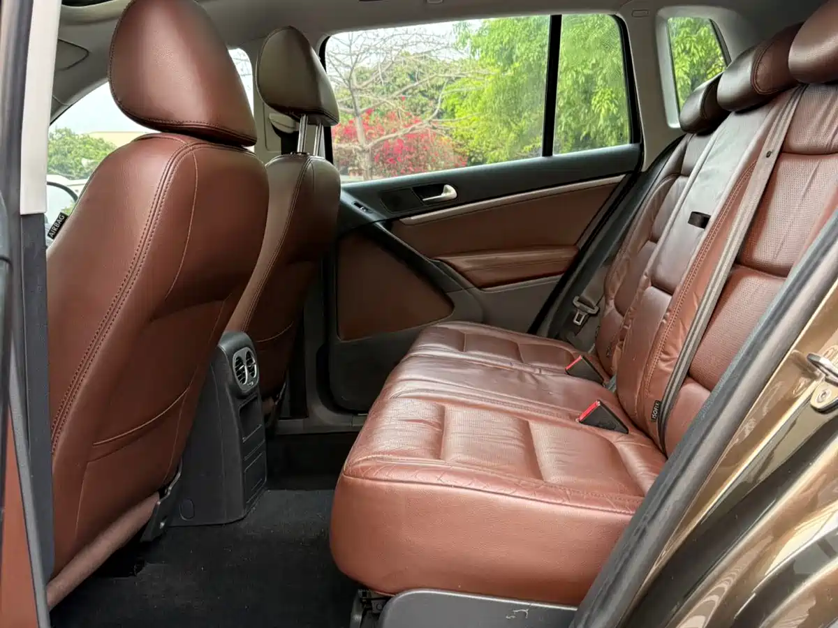 Volkswagen Tiguan 2015 1.8TSI Automatic 2WD Highline фото 5