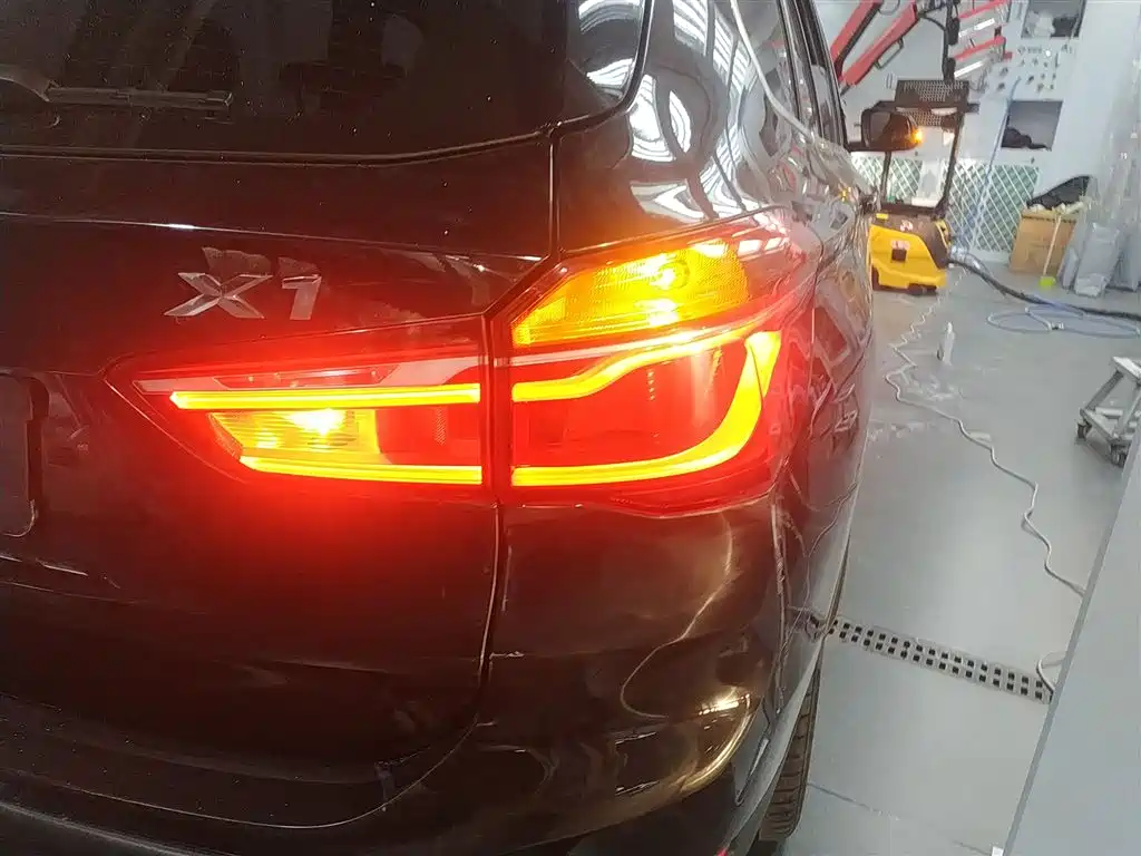 BMW X1 2018 sDrive18Li Premium Model фото 24