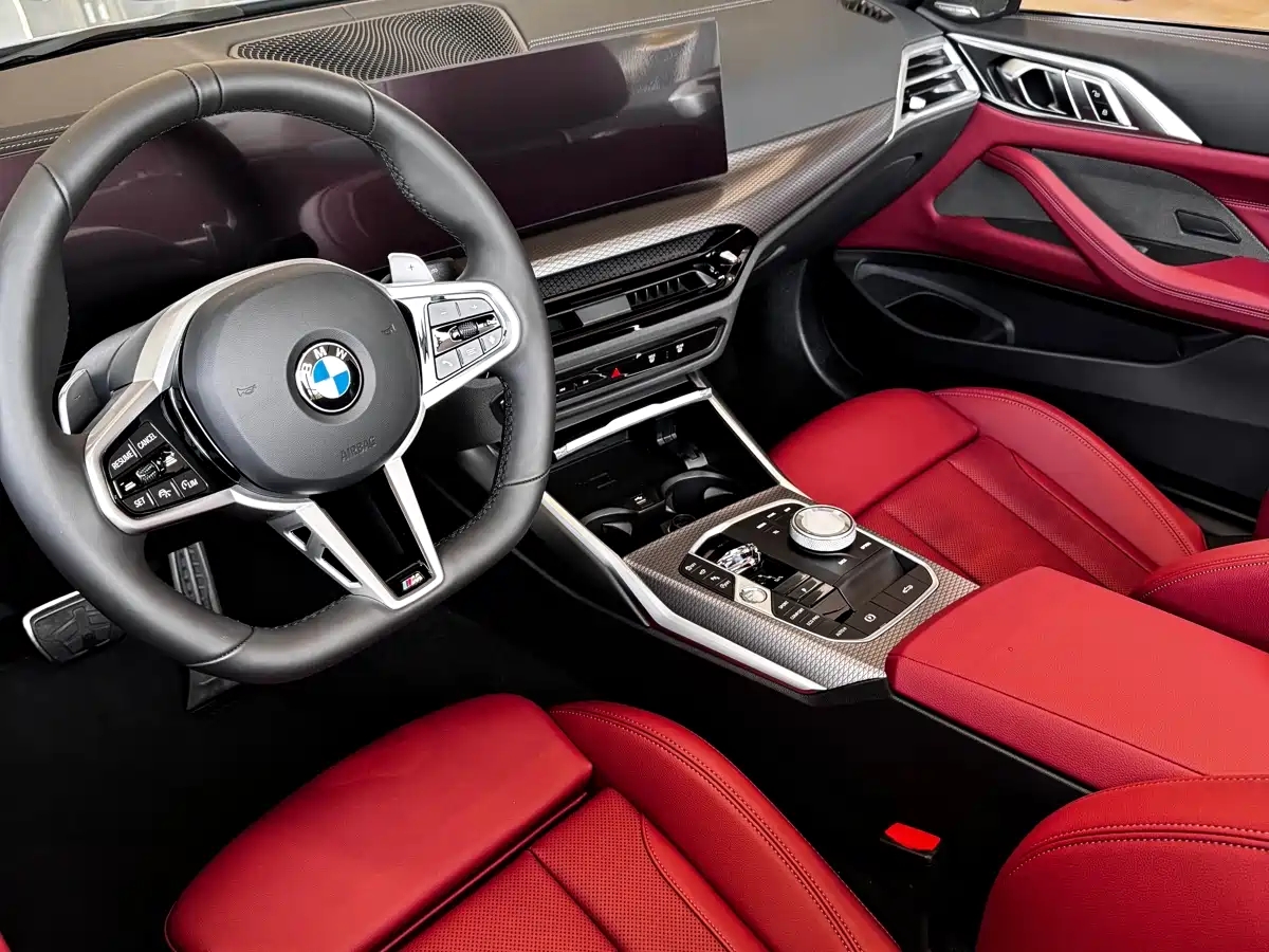 BMW 4 Series 2024 430i Convertible M Sport Shadow Edition фото 3