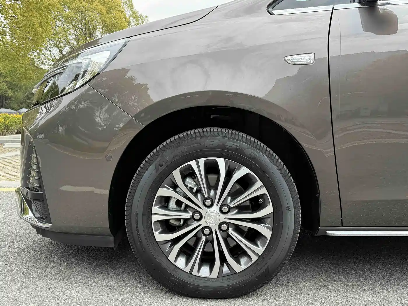 Buick GL8 2023 Land Business Class Premium фото 8