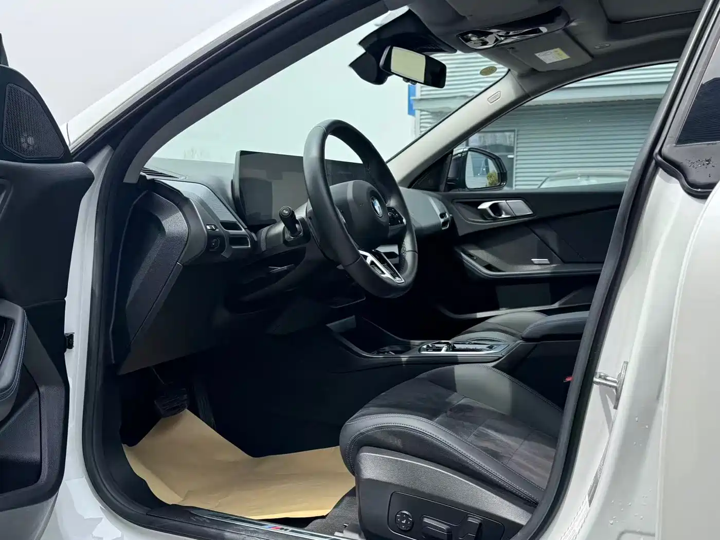 BMW 2 Series 2025 225L M Sport Moonlight Package фото 9