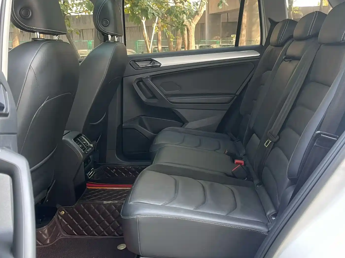 Volkswagen Tiguan L 2020 330TSI Auto 2WD Trend China VI фото 7