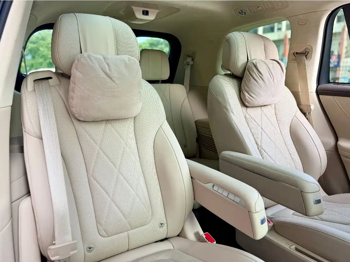 AITO Wenjie AITO M9 2024 Extended Range Ultra 42kWh 6-Seater фото 28