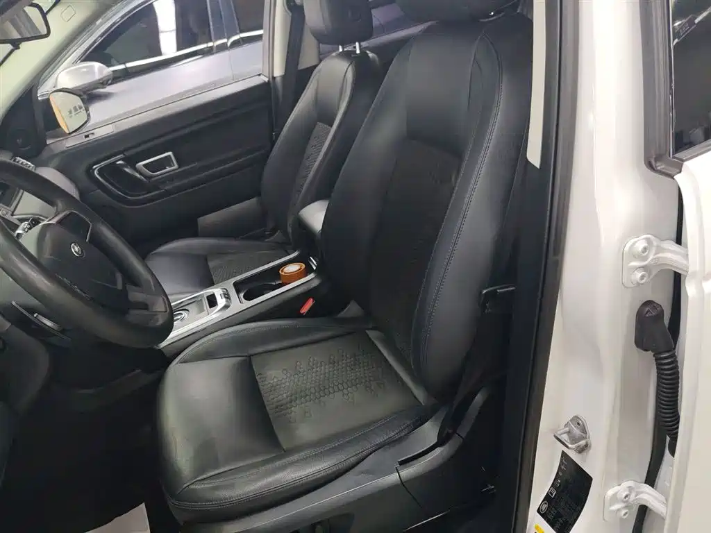 Land Rover Discovery Sport 2018 240PS PURE Edition фото 15