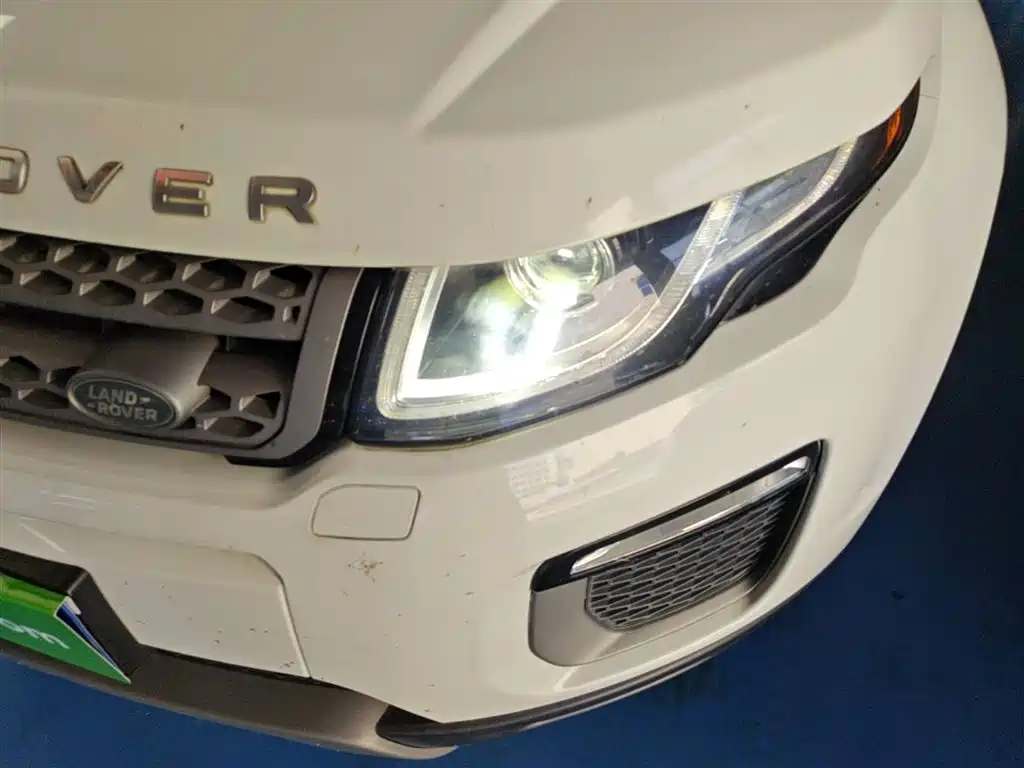 Land Rover Range Rover Evoque 2017 2.0T PURE Style Edition фото 24