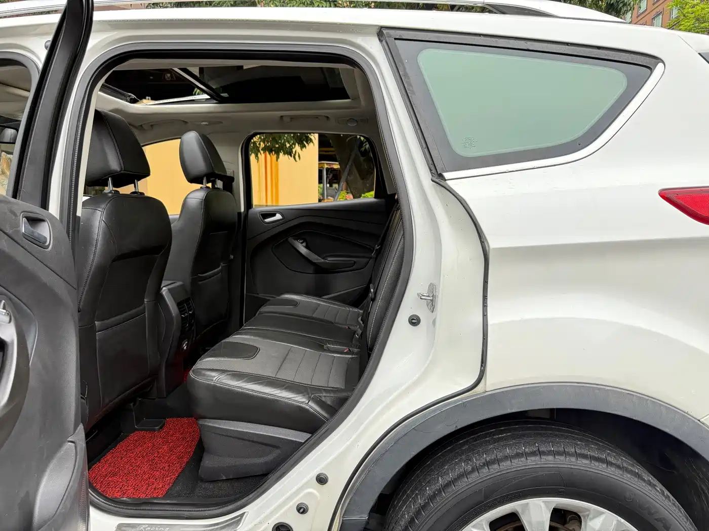 Фото 7 - Ford Kuga