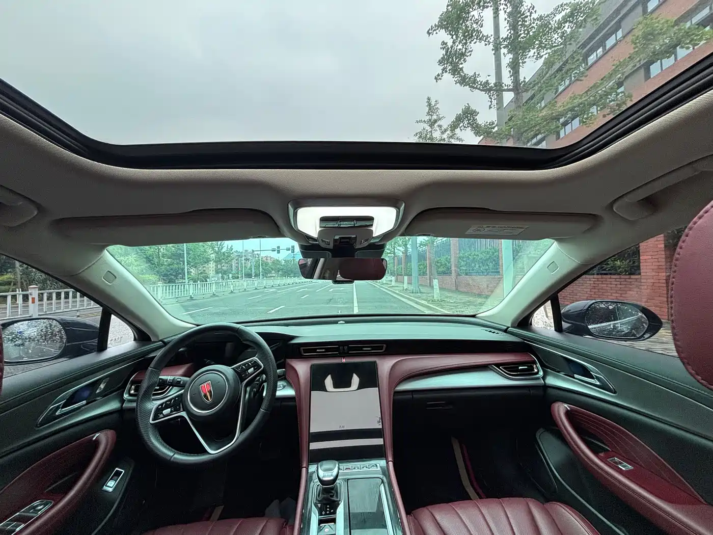 Hongqi H5 2024 1.5T DCT Smart Connect Flag Rhythm Edition фото 13