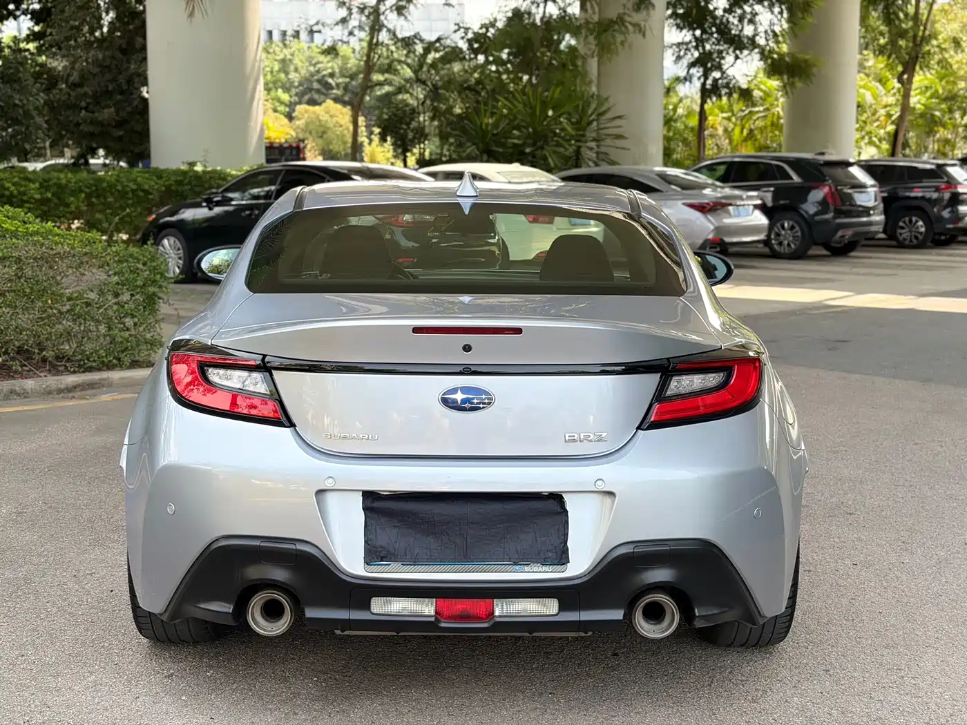 Subaru BRZ 2023 2.4L Manual 10th Anniversary Edition фото 5