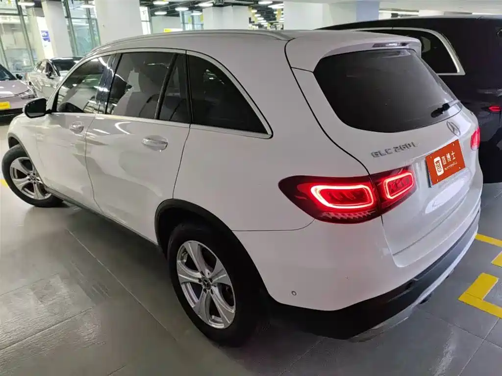 Mercedes-Benz GLC 2020 GLC 260 L 4MATIC Dynamic фото 4