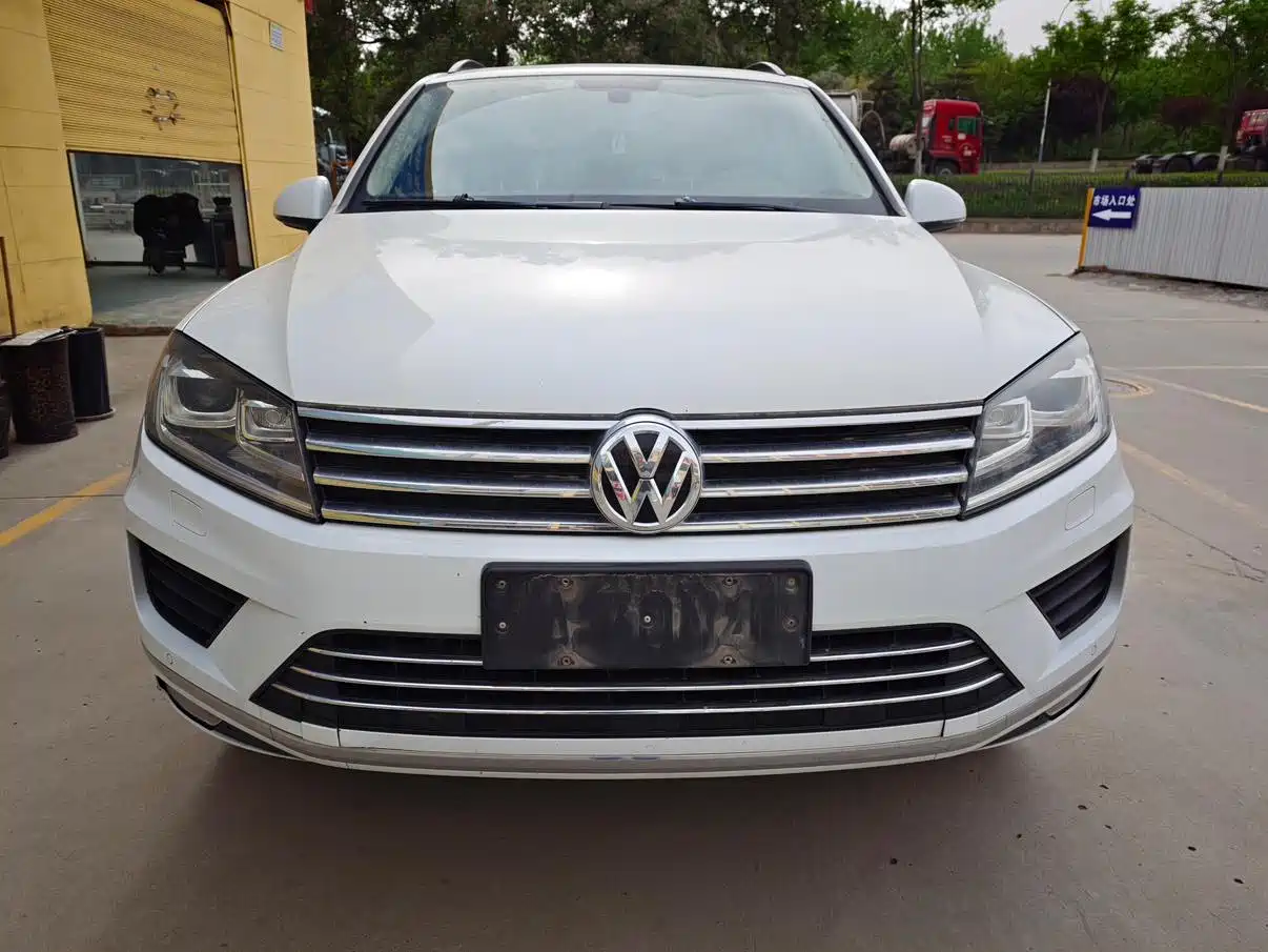 Volkswagen Touareg 2017 3.0TSI Explorer Edition фото 2