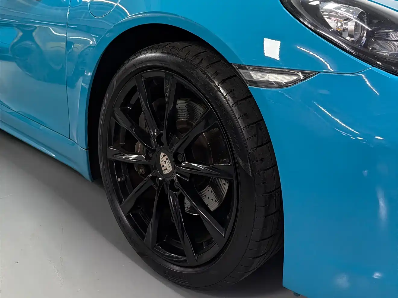 Porsche 718 2018 Cayman 2.0T фото 16