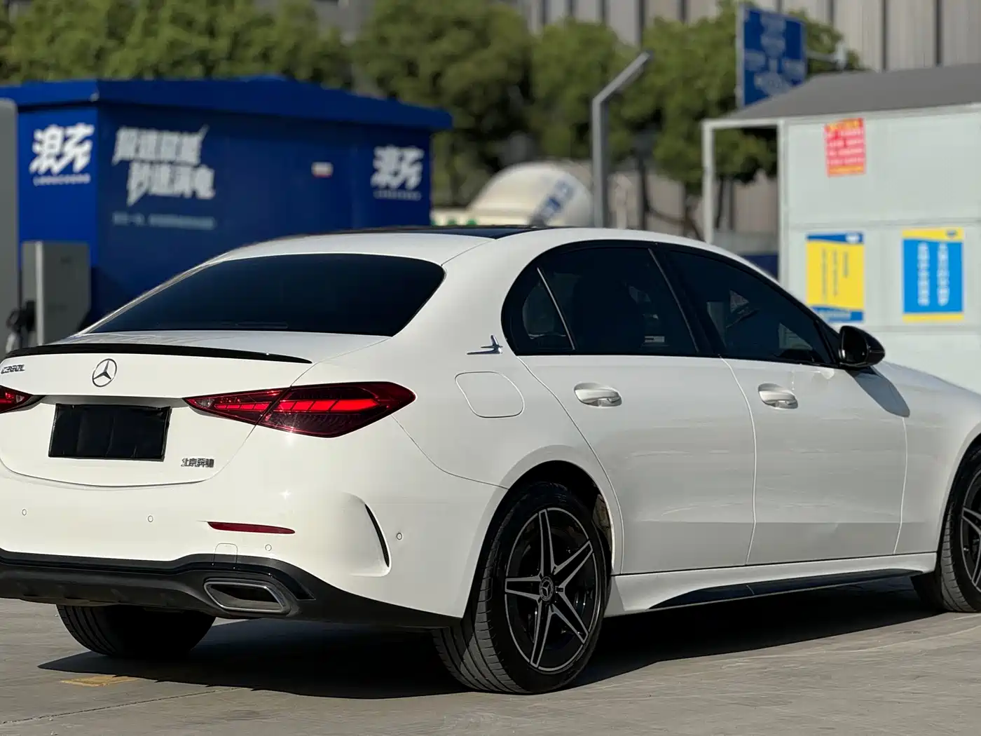 Mercedes-Benz C-Class 2023 Facelift II C 260 L Night Edition фото 11