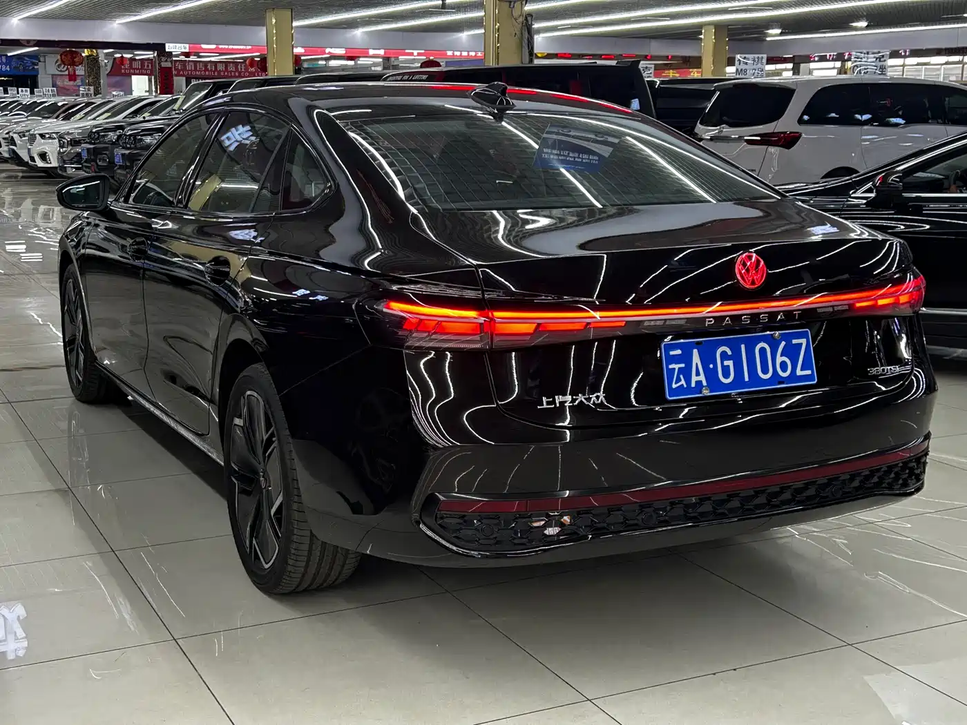 VOLKSWAGEN PASSAT