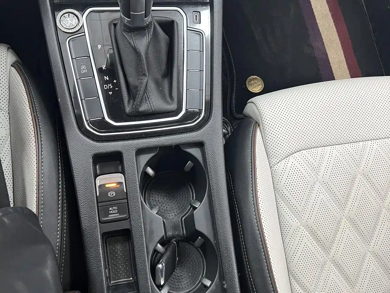 Volkswagen Magotan 2023 2 Million Units Anniversary Edition 330TSI DSG Leading Type фото 22