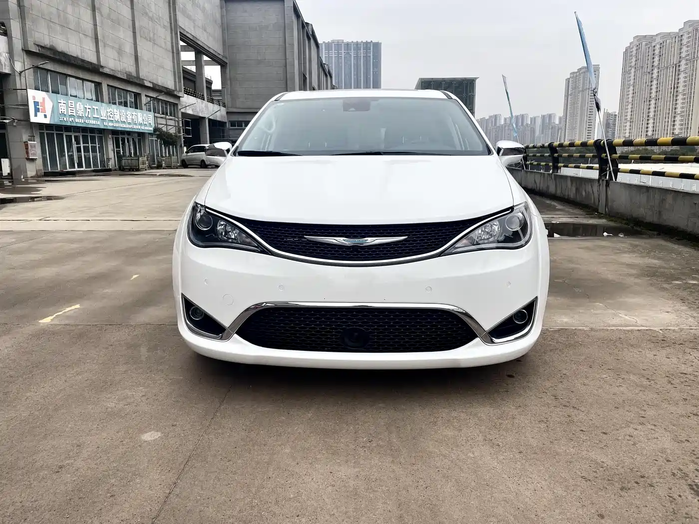 Chrysler Grand Caravan PHEV (Import) 2025 2019 3.6L Plug-in Hybrid