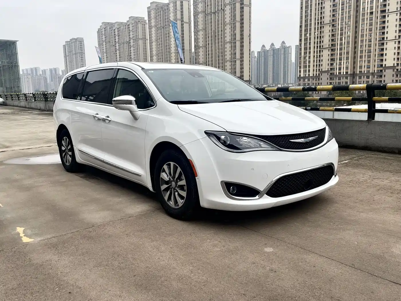 Chrysler Grand Caravan PHEV (Import) 2025 2019 3.6L Plug-in Hybrid