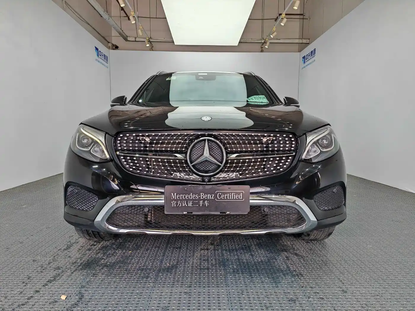 Mercedes-Benz GLC 2016 GLC 260 4MATIC Luxury фото 2