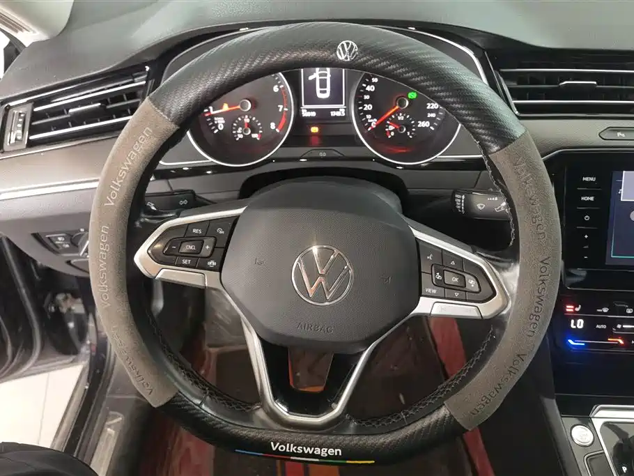 Volkswagen Magotan 2020 330TSI DSG Leading фото 15