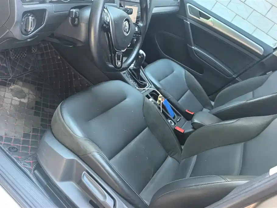 Volkswagen Golf 2020 280TSI DSG Comfort фото 9