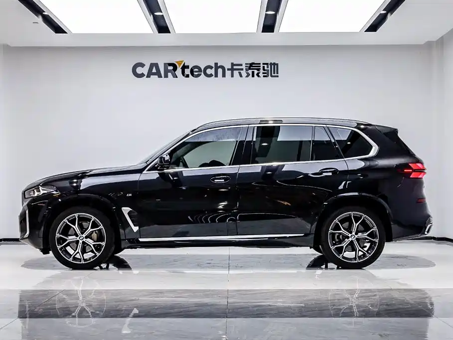 BMW X5 2023 xDrive 30Li Premium M Sport Package фото 10