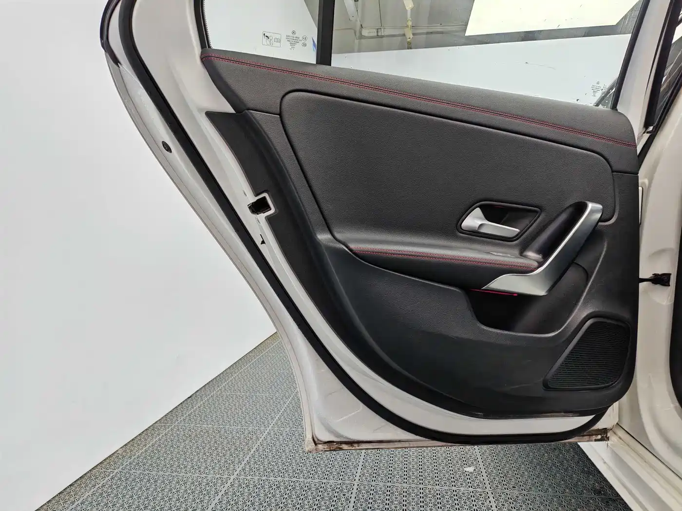 Mercedes-Benz A-Class 2023 A 200 L Fashion фото 12