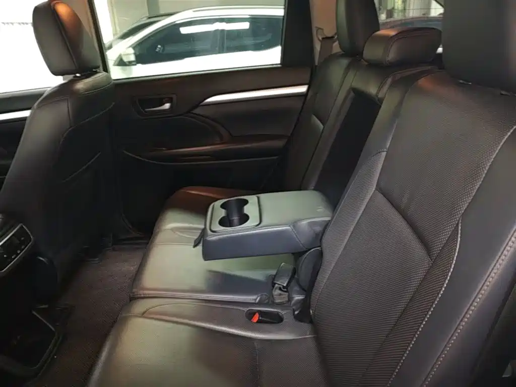 Toyota Highlander 2018 2.0T 4WD Luxury 7-seater China VI фото 17