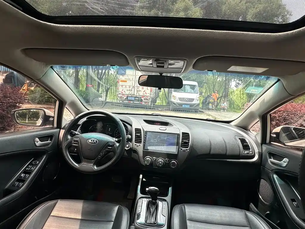 Kia K3 2017 1.6L Automatic 15th Anniversary Special GLS фото 22