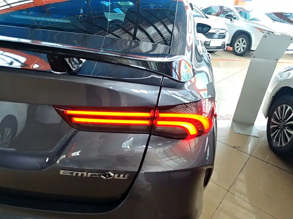 GAC Trumpchi Trumpchi Emkoo 2021 270T DCT J16 Edition фото 8
