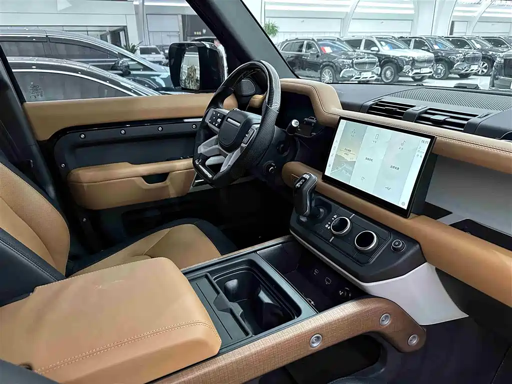 Land Rover Defender 2024 110 3.0T P400 X-DYNAMIC HSE фото 17