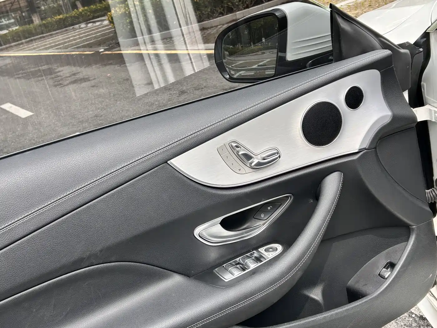 MERCEDES-BENZ E-CLASS (IMPORTED)