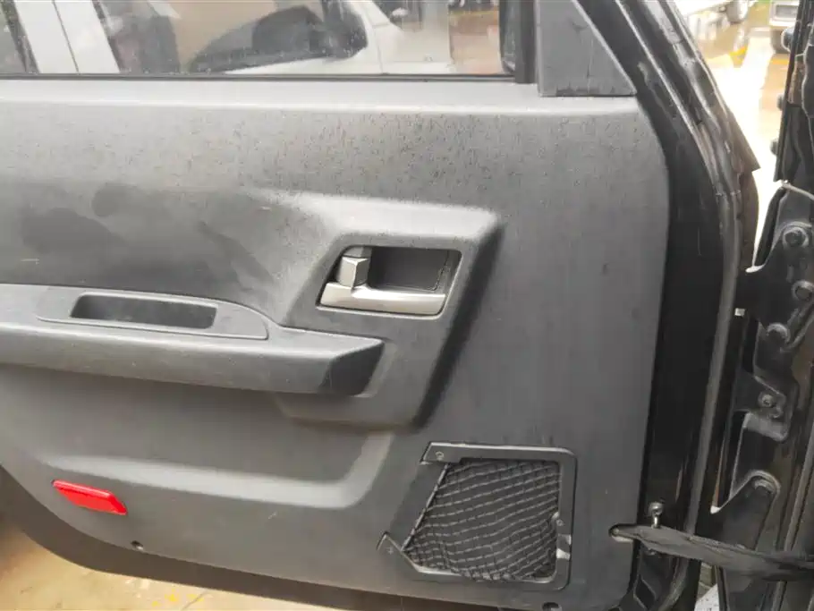 BAIC ORV Beijing Offroad BJ40 2016 Model 40L 2.0T Manual 4WD Premium фото 7