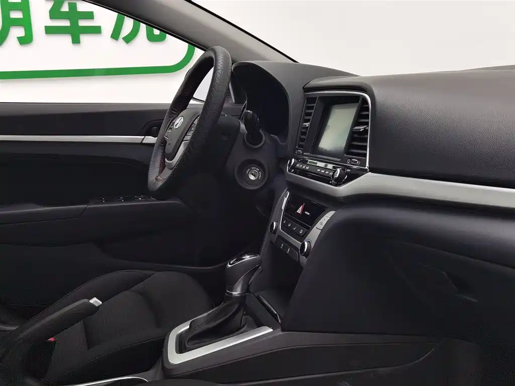 Hyundai Elantra 2016 Model 1.6L Automatic Smart Elite фото 22